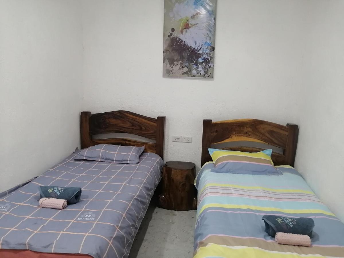 Panda Guest House Coron Buitenkant foto