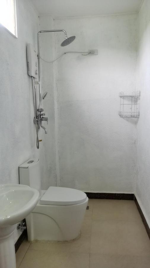 Panda Guest House Coron Buitenkant foto