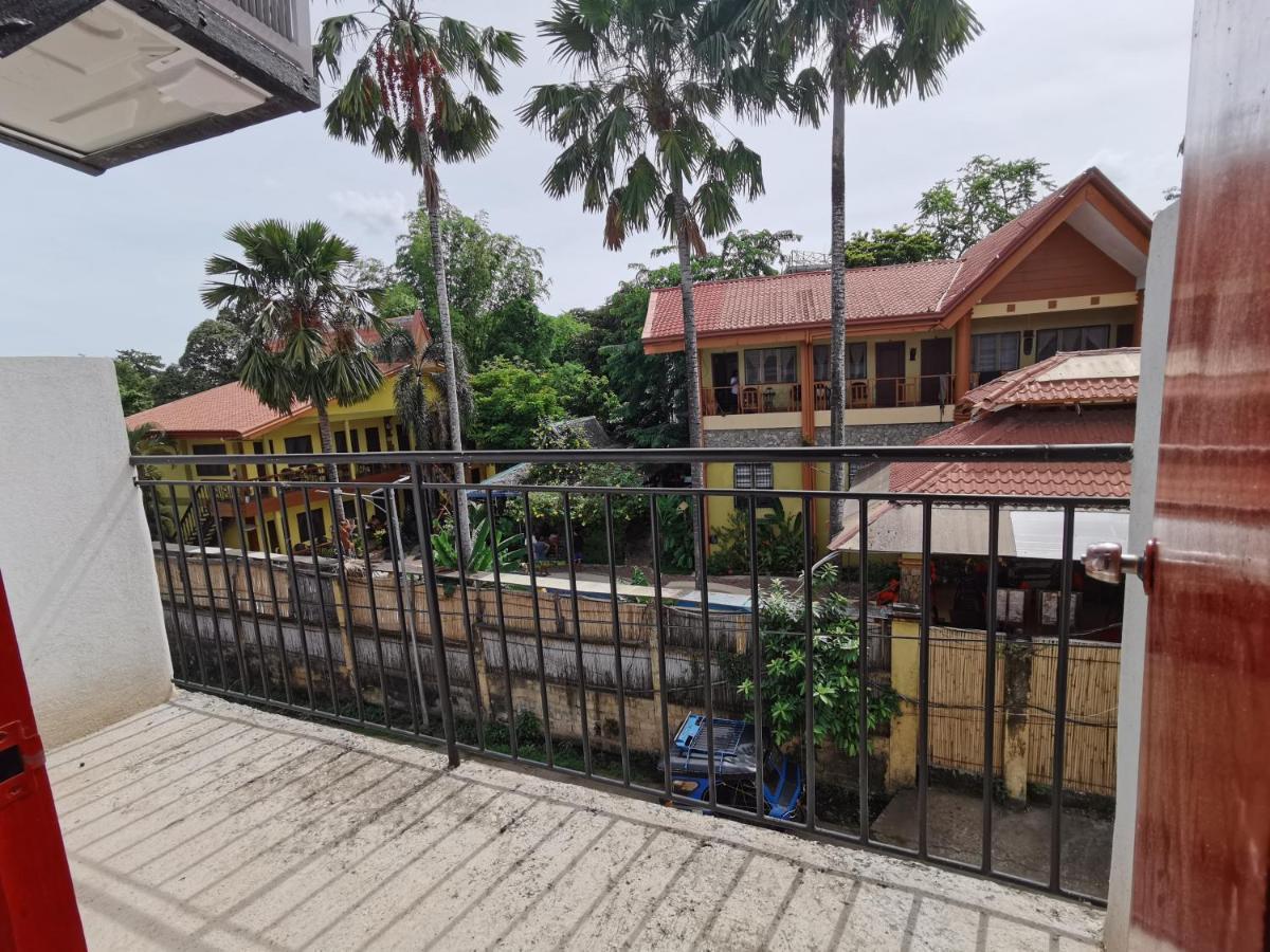 Panda Guest House Coron Buitenkant foto