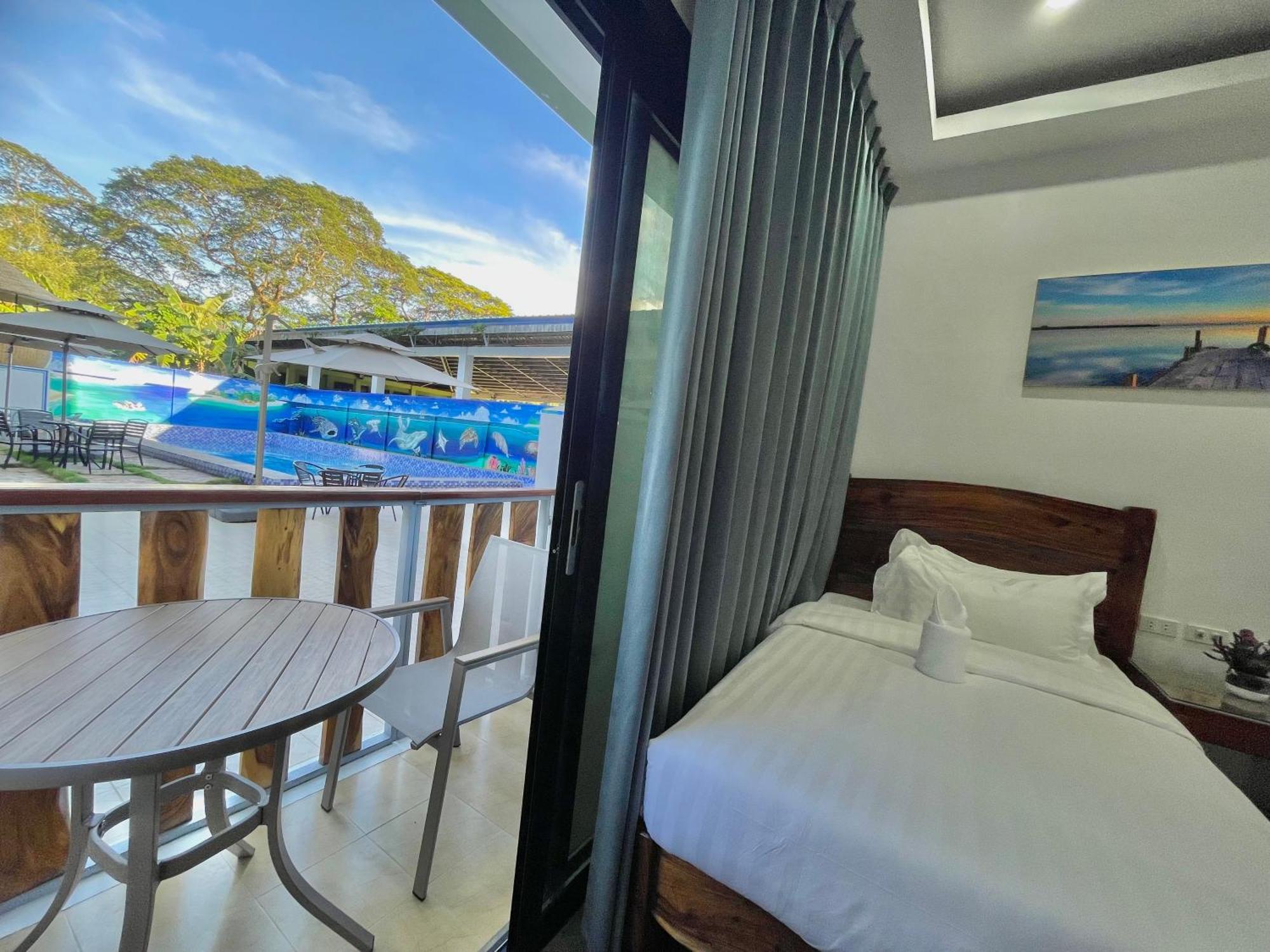 Panda Guest House Coron Buitenkant foto